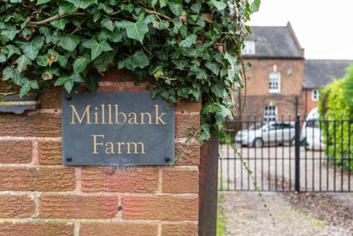 Rugeley Casa | Millbank Farm Cottage