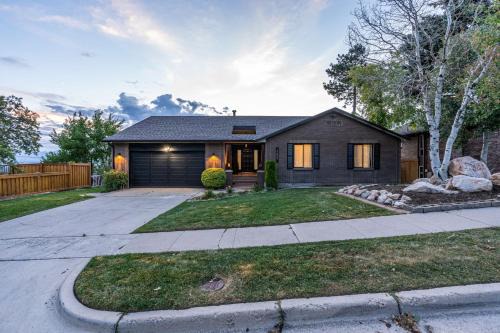 Olympus Cove Casa | Millcreek Villa- Scenic Fun & Games Getaway! home