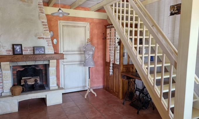 Pouzauges Casa | Mille Roses Gîte de caractère Near Puy du Fou - Indoor swimming pool, sauna and SPA