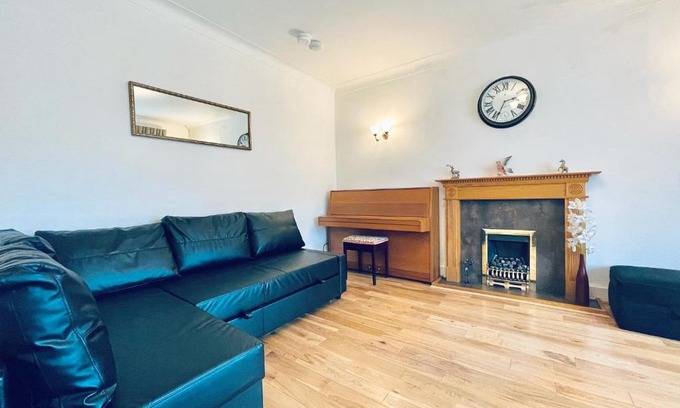 Glasgow Casa | Millerston House