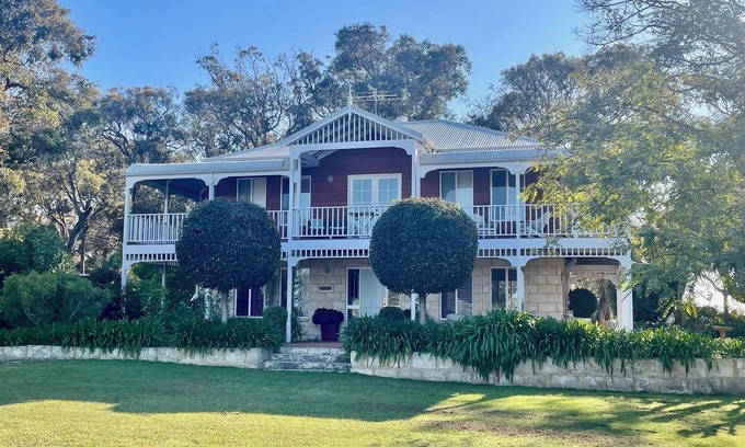 Quedjinup Casa | MILLHAVEN - excelente casa de campo en 5 acres con vista al mar