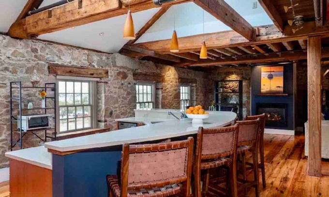 New Bedford Apartamento | Millie's: Luxury 2 Story 2 Bed/2Bath Penthouse in Historic Downtown New Bedford