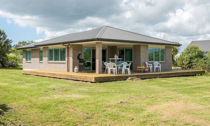 Mangawhai Heads Cabaña | Millies Place - Mangawhai Holiday Home
