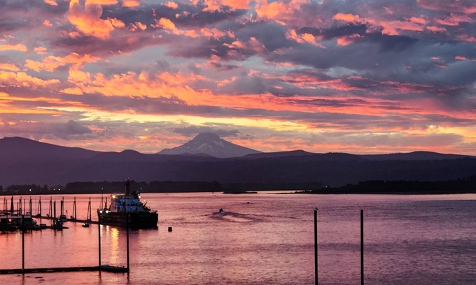 Camas Apartamento | Million dollar view- Columbia River y Mt Hood, entrada privada