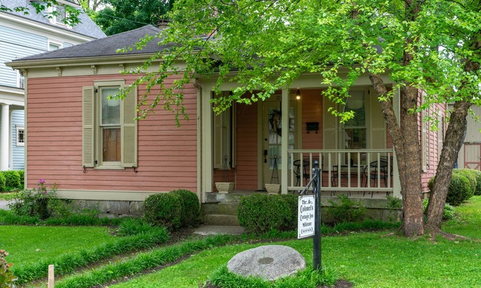 Bardstown Cabaña | Millstone Cottage, 2 BR / 1 BA / Patio- Downtown