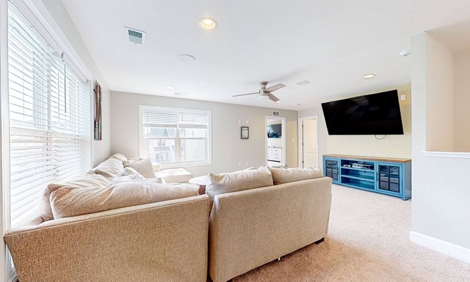 Frankford Casa | Millville By The Sea home w/3 pools, pickleball, fitness center, fireplace, dock