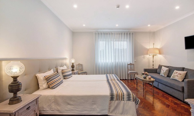 Vale de Seixos Apartamento | Milreu Guesthouse - Habitación "Malva"
