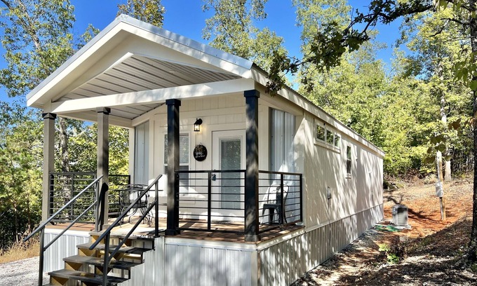 Mountain View Casa | Mimi's Retreat! The not so tiny, tiny home in the mountains!