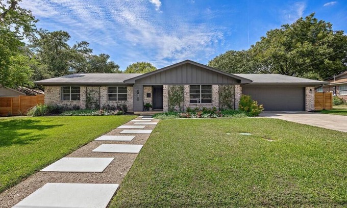 Georgetown Casa | Mimosa Retreat: A Modern Getaway