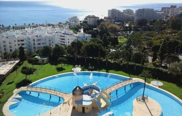 Benalmadena Costa Apartamento | Minerva Evening Sun Study