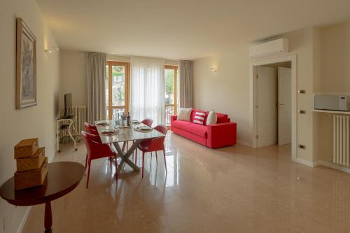 Lovere Apartamento | Mini Ernesto