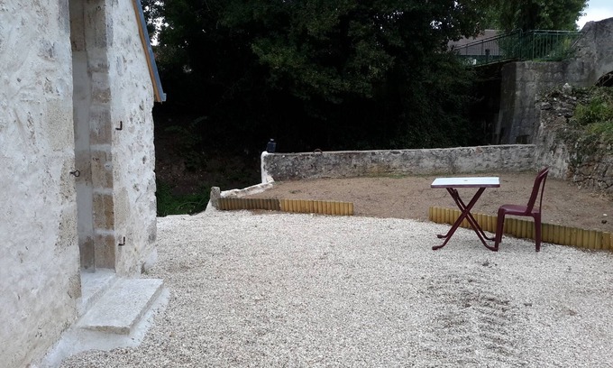 Bonny-sur-Loire Apartamento | Mini casa rural, pequeño estudio
