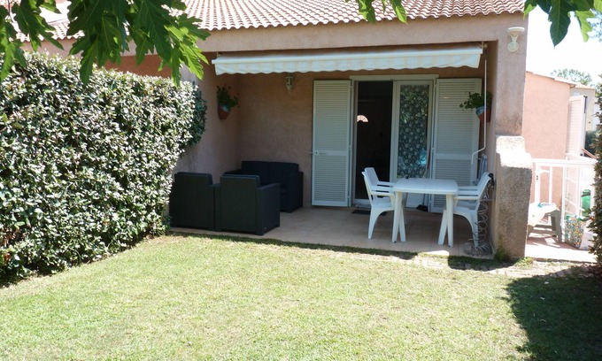Pineto Villa | Mini villa junto al mar, la residencia arbolado y cerrado.