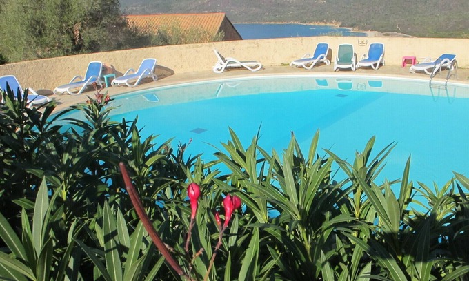 Serra-di-Ferro Casa | Mini villa with small sea view, heated pool Serra di Ferro