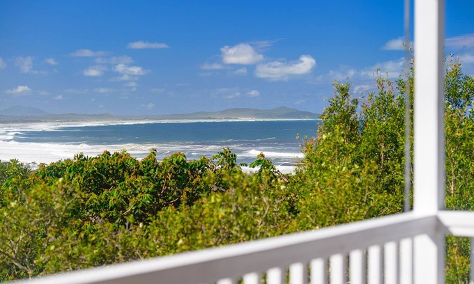 Crescent Head Casa | Minimalist, coastal retreat in the peaceful nooks of Crescent Head