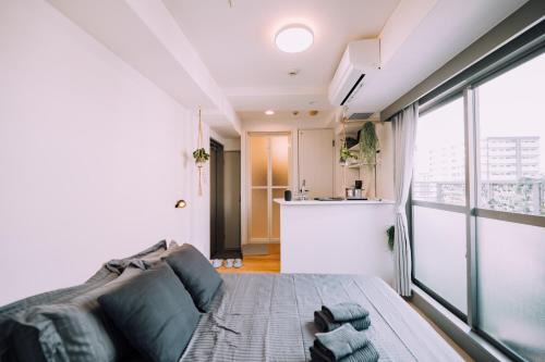 Minami Apartamento | Minimalist Loft Namba Compact Studio with a 24-hour Gym MA1003