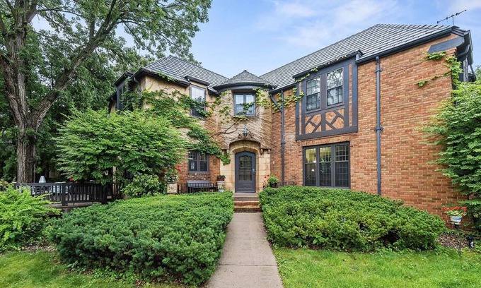 Seward Casa | Minneapolis Riverfront
