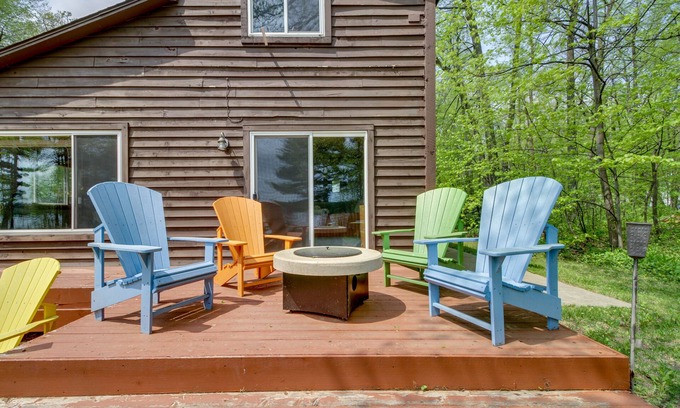Ossipee Cabina | Minnesota Cabin w/ Deck & Private Beach