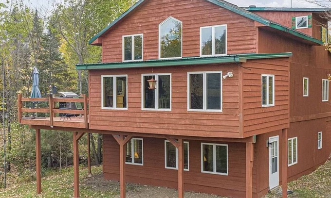 Ely Cabina | Minnesota lakefront home/cabin near Tower and Ely, close to Bear Head State Park