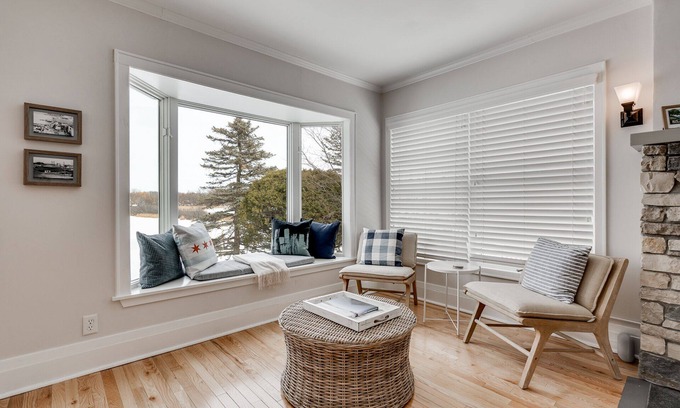 Tonka Bay Casa | MINNeSTAY* Lakefront Cottage | Hot Tub | Excelsior Bay | Dock
