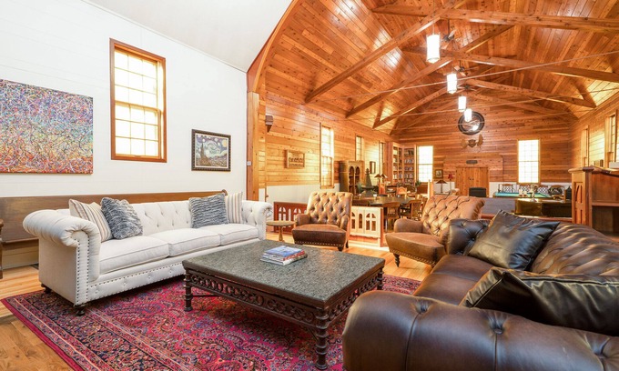 Powderhorn Casa | MINNeSTAY* Lyndale Church Lodge