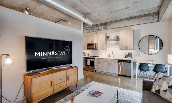 Warehouse District Apartamento | MINNeSTAY* Sable 306 | North Loop | Downtown