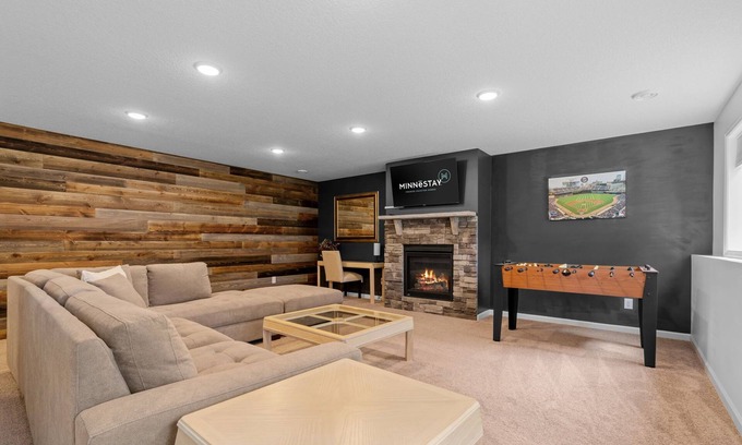 Blaine Casa | MINNeSTAY* Savanna Grove