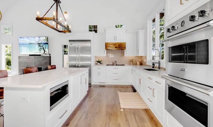 Spring Park Casa | Minnetonka Custom Designed Home w/Deck & Hot Tub!