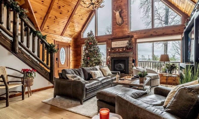 Big Creek Cabina | Minnies Mountain Lake House sleeps 10 Pet Friendly
