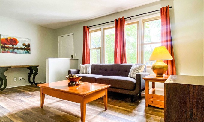 Normal Casa | Mins to Alabama A&M & Downtown - Cozy Hideaway