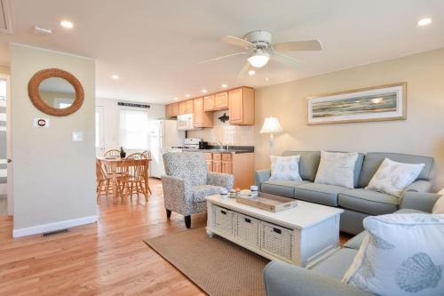 Dennis Port Casa | Mins to Beach & Town Great Outdoor Space