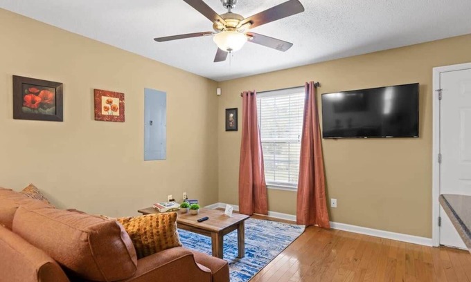 Missionary Ridge Casa | Mins to Downtown! Deck & Firepit - Elmwood Retreat