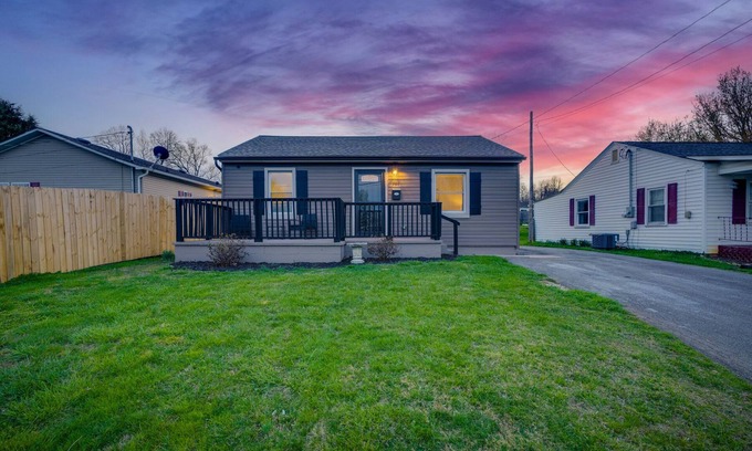 Johnson City Casa | Mins To Downtown, ETSU, Buffalo Mtn. Park JCMC, VA Med Center