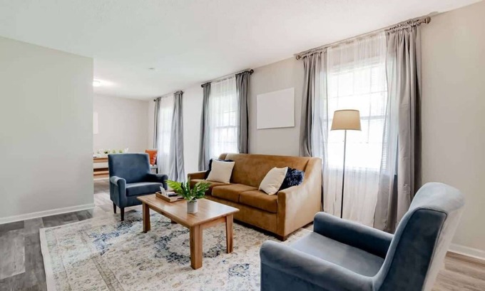 Irmo Casa | Mins to Lake Murray & Downtown! The Royal Retreat
