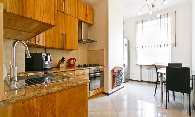 Minsk City Centre Apartamento | MinskLux Apartment 2 bedroom Nezavisimosti 12