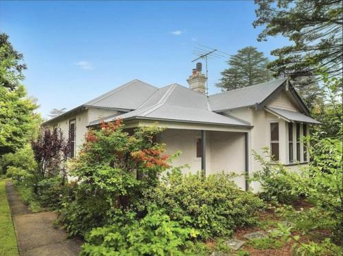 Leura Casa | Mintie Cottage on Leura Mall