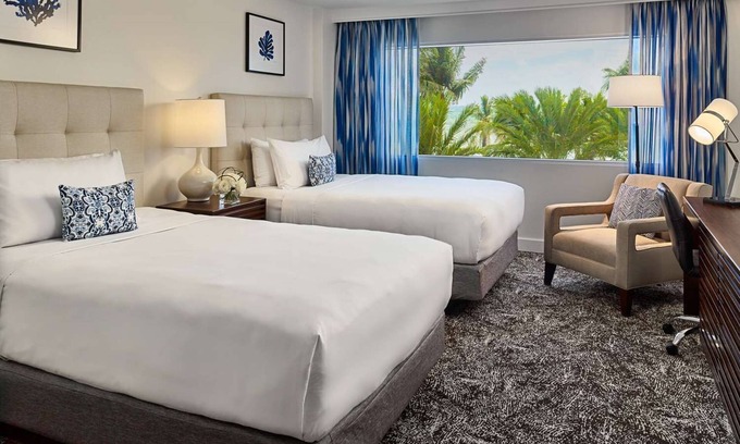 East Fort Lauderdale Hotel | Minutes Away from Riverwalk Fort Lauderdale! 4 Contemporary Suites w/ Park View!
