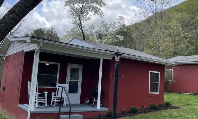 Maggie Valley Cabaña | Minutes from Snow Tubing