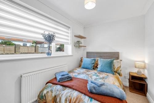 Dover Apartamento | Minutes from the port of Dover, free WiFi, free offroad private parking and rated a guest favourite on Air b nb!