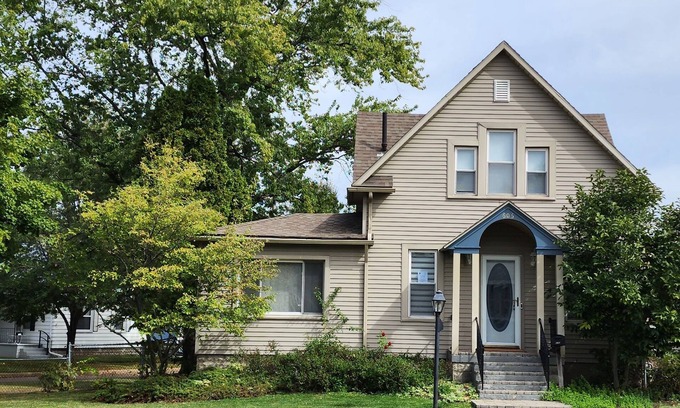 Sandusky Casa | Minutes to Cedar Point, newly remodeled 4 bedrooms.