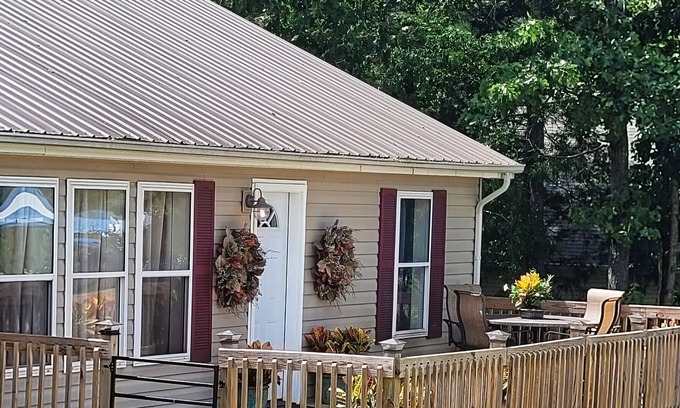 Omaha Casa | Minutes to Hwy. 65, close to Branson and Harrison