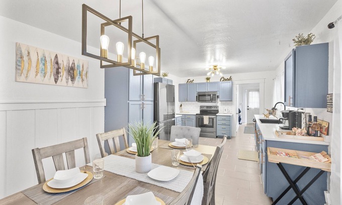 Crescent City Casa | Minutes to Redwoods and Short Walk to Ocean - 4/Bdr. Home - The Modern Vintage