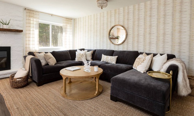 Westerly Casa | Minutes to the beach, private pool, and beach pass!