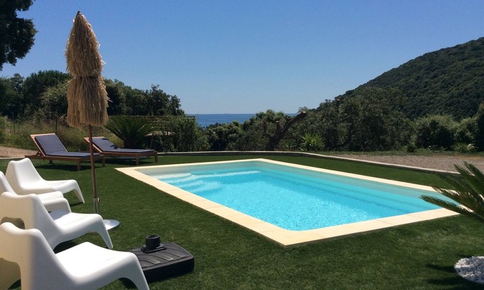 Figarella Villa | Miomo Pool Villa - 900m playa - entorno verde y relajante