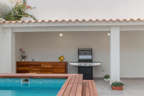 Foners Casa | Miquel Santandreu 40-Palma -2702-63 Mallorca