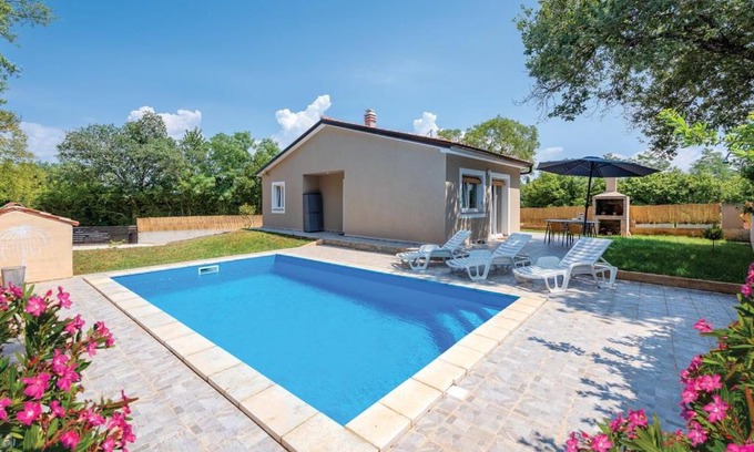 Matohanci Villa | Mir