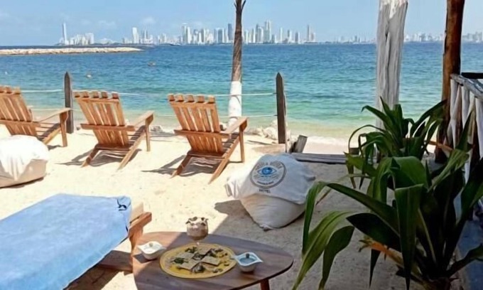 Tierra Bomba Island Hotel | Mira Mira Beach