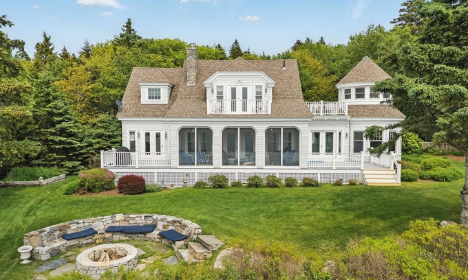 Southport Casa | Miradon Ocean Estate: Expansive Ocean Views