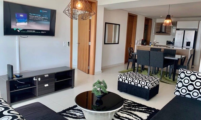 Costa del Este Apartamento | Miramar I Comfortable 1BDR with Park View