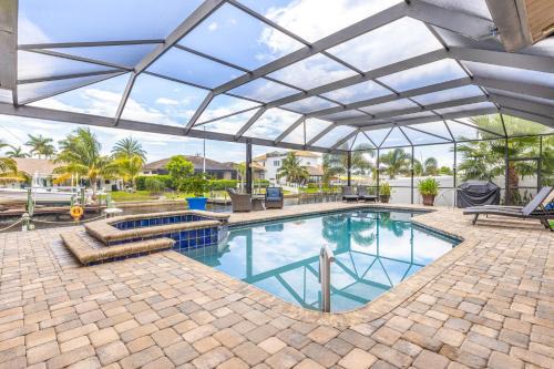 Yacht Club Casa | Miramar Mansion - Spacious 5BD 5BA w Pool & Canal